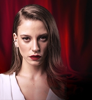 Serenay Sarıkaya