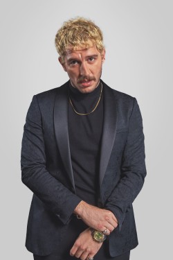 URAZ KAYGILAROĞLU